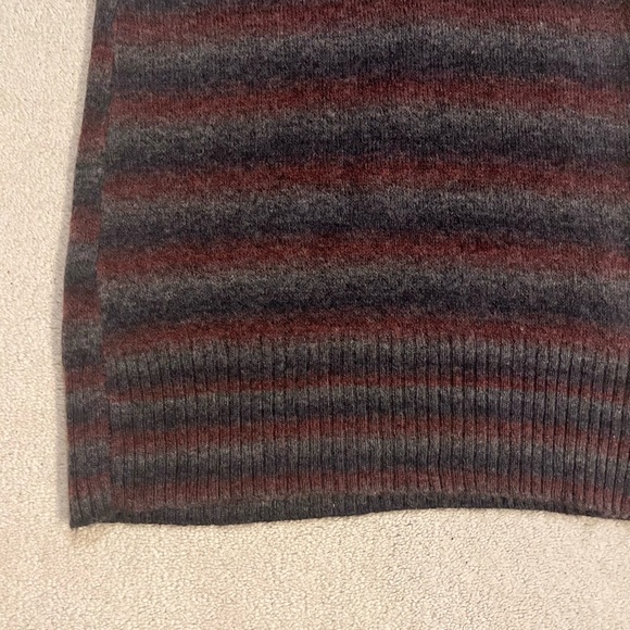 Like new! Smart Set Sweater dress, XS size. Worn once. Wool blend. - Picture 13 of 13